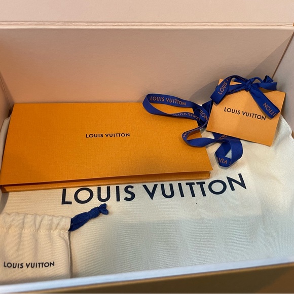 SOLD Louis Vuitton Alma Damier Ebene Shoulder Bag BB Brown Canvas (Microchipped) - Picture 11 of 15